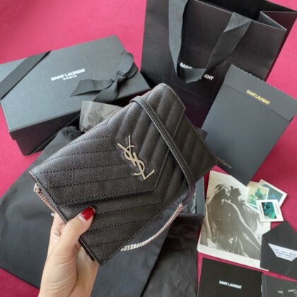 CARTERA CON CADENA GRAIN DE POUDRE YSL