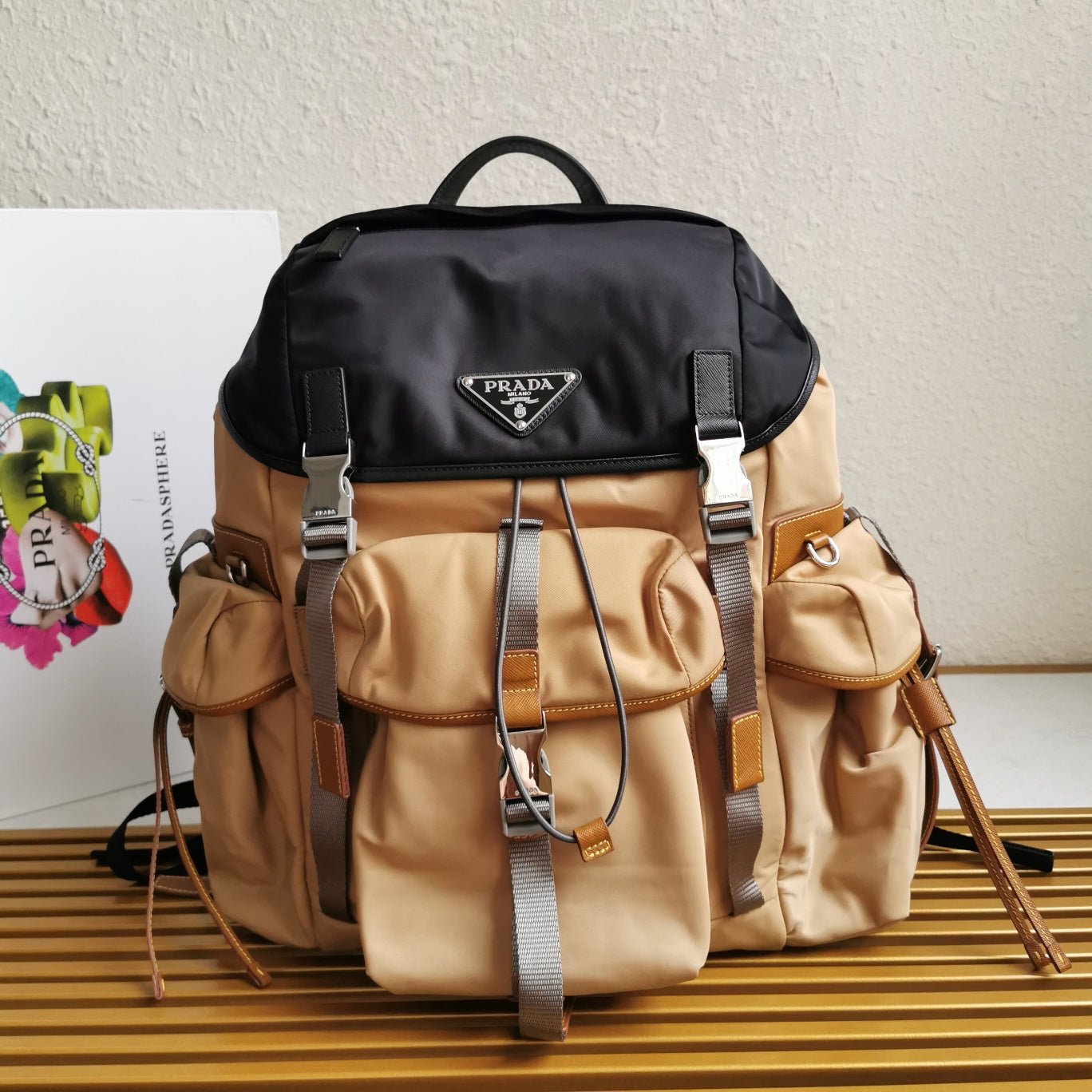 Mochila pequeña de Re-Nylon PRADA