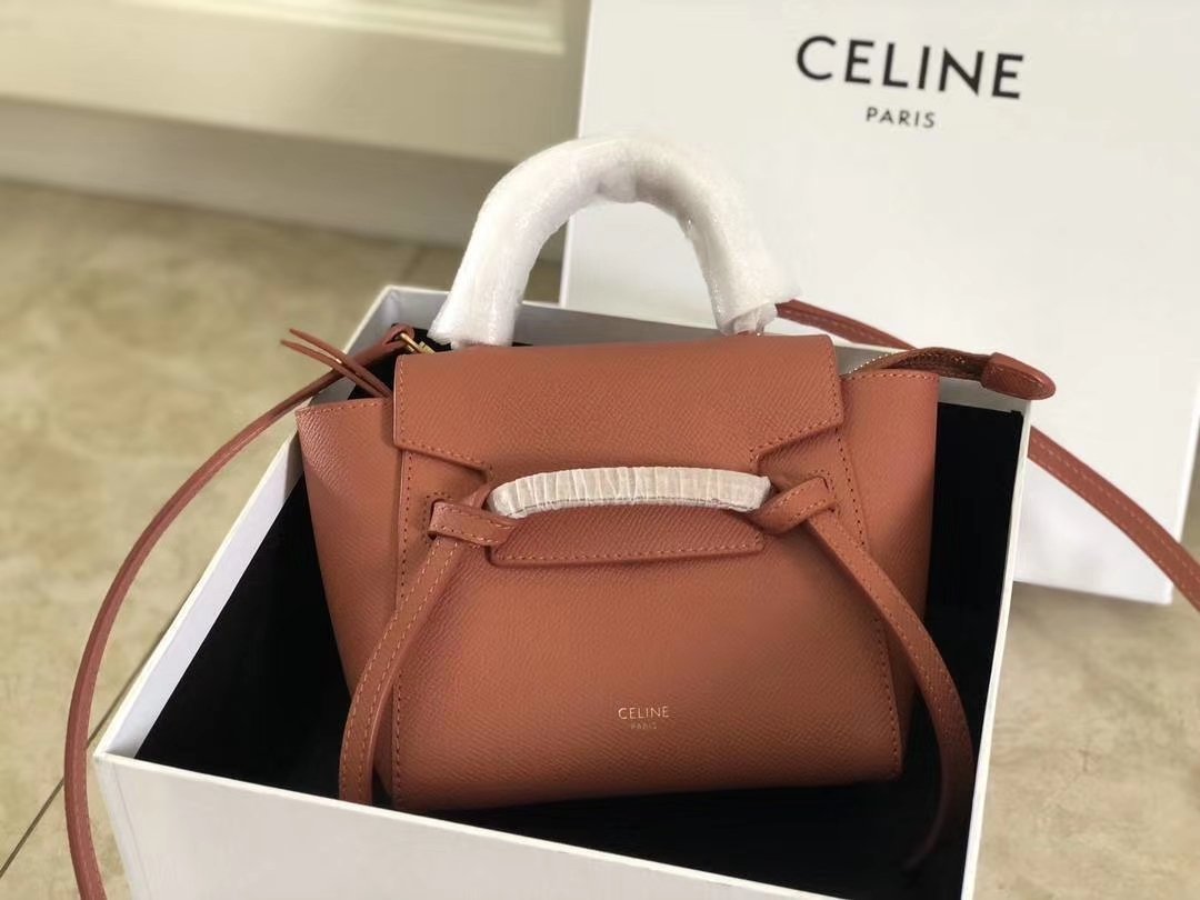 BOLSO BELT PICO DE PIEL CON TEXTURA GRANULADA CELINE