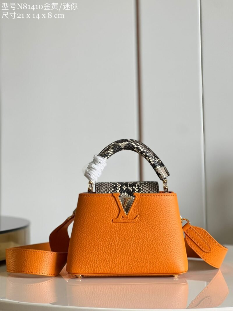 Bolso Capucines Mini Louis Vuitton - Imagen 4