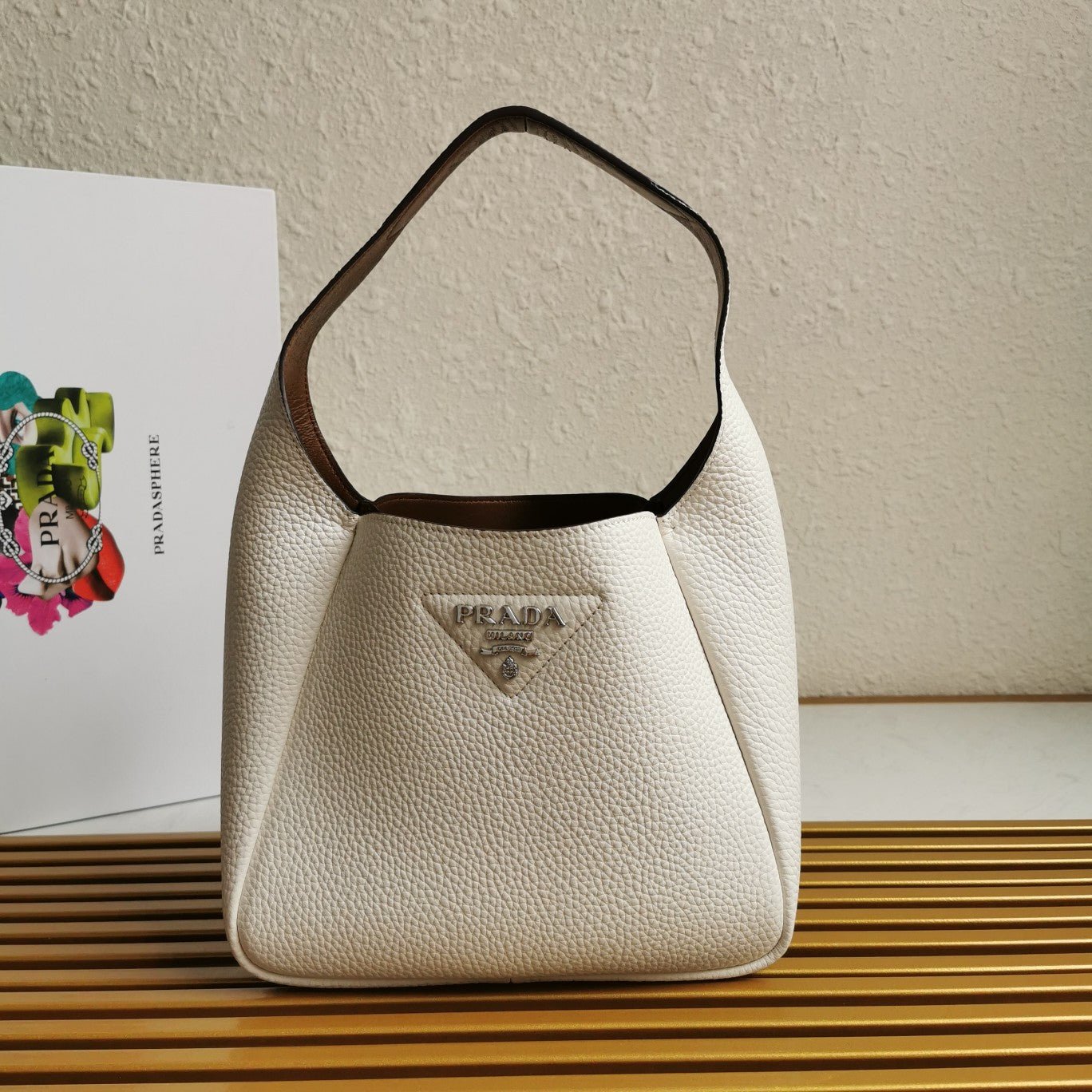 Bolso de mano en piel PRADA