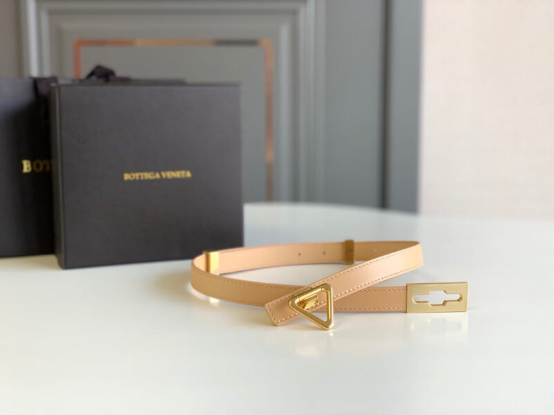 Cinturón Triangle Bottega Veneta - Image 2