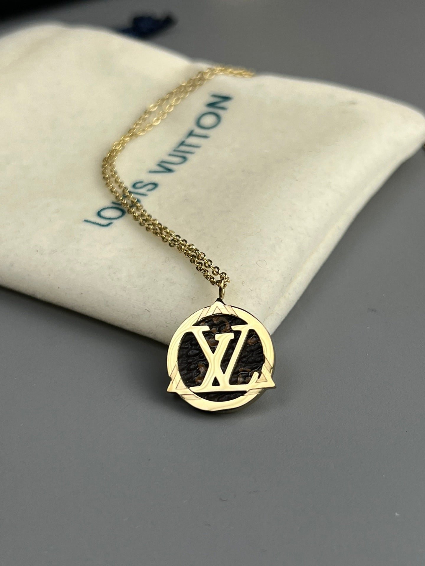 Colgante largo LV Circle Louis Vuitton