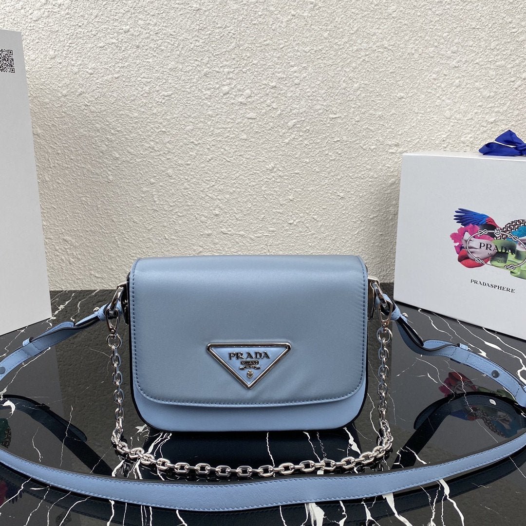 Bolso bandolera de piel saffiano PRADA
