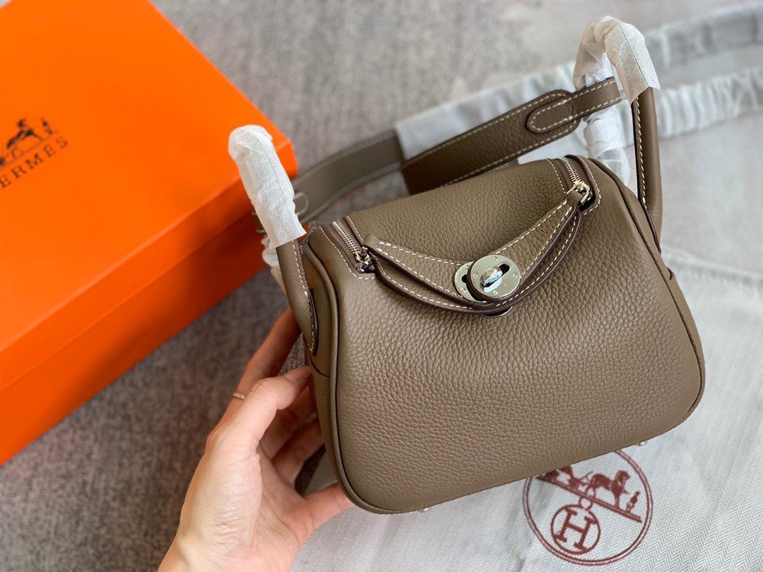 Bolso mini Lindy HERMES