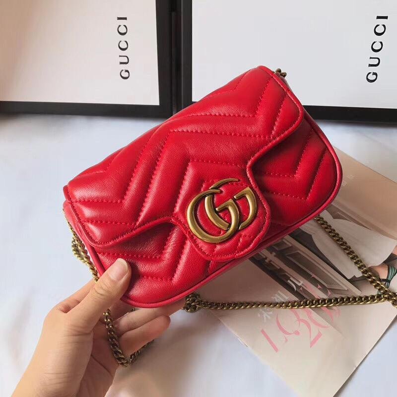 Microbolso GG Marmont de Piel Matelassé GUCCI