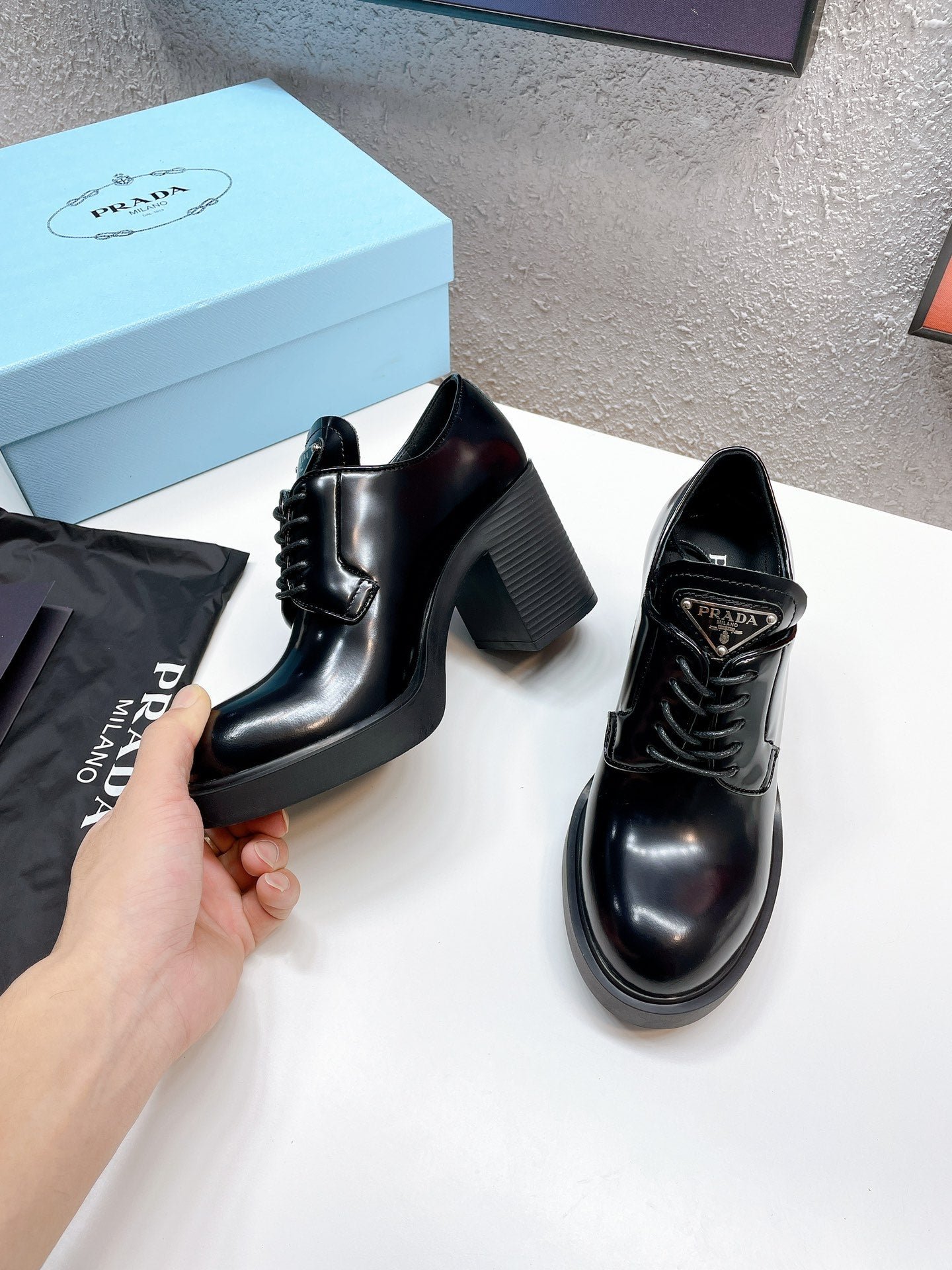 Mocasines de tacón, piel cepillada PRADA