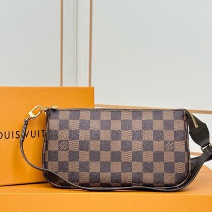 BOLSO MINI POCHETTE ACCESSOIRES Louis Vuitton