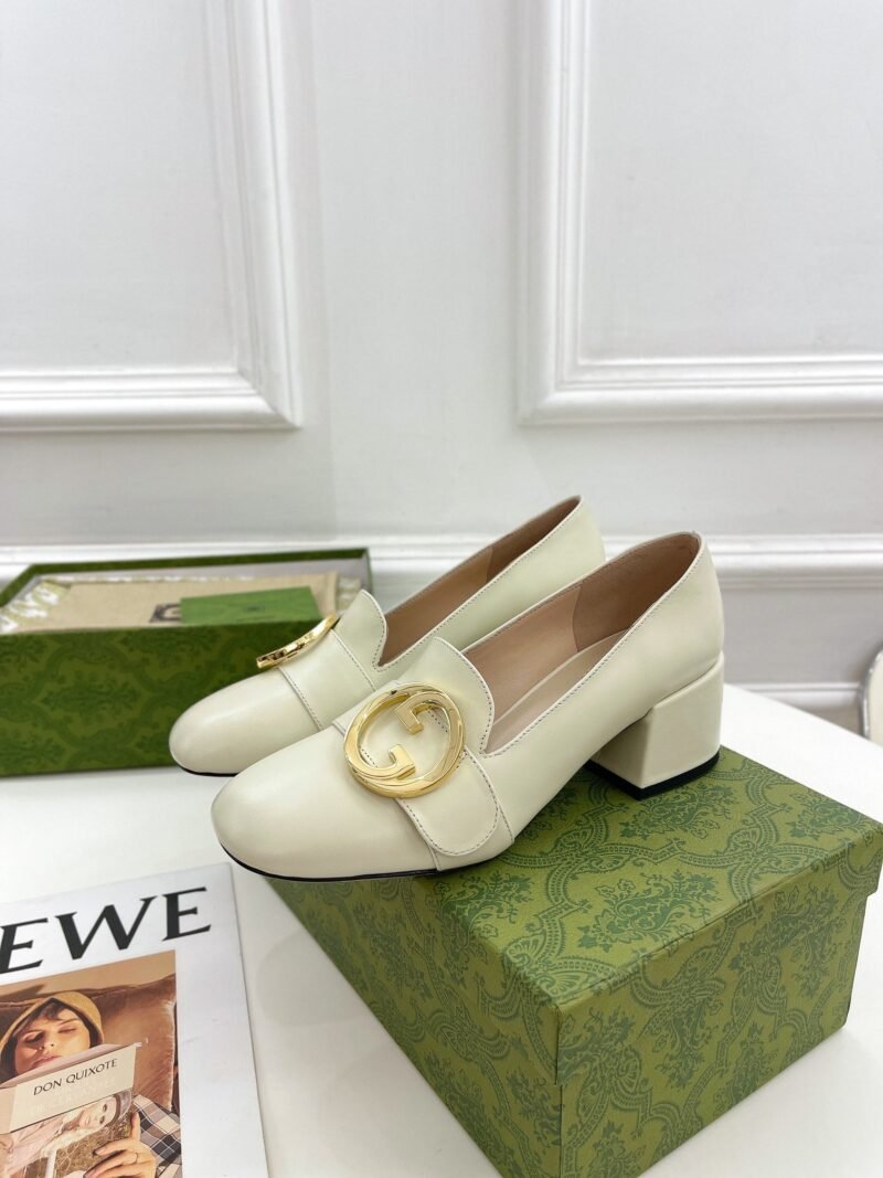 Zapato de salón Gucci Blondie de tacón medio - Imagen 4