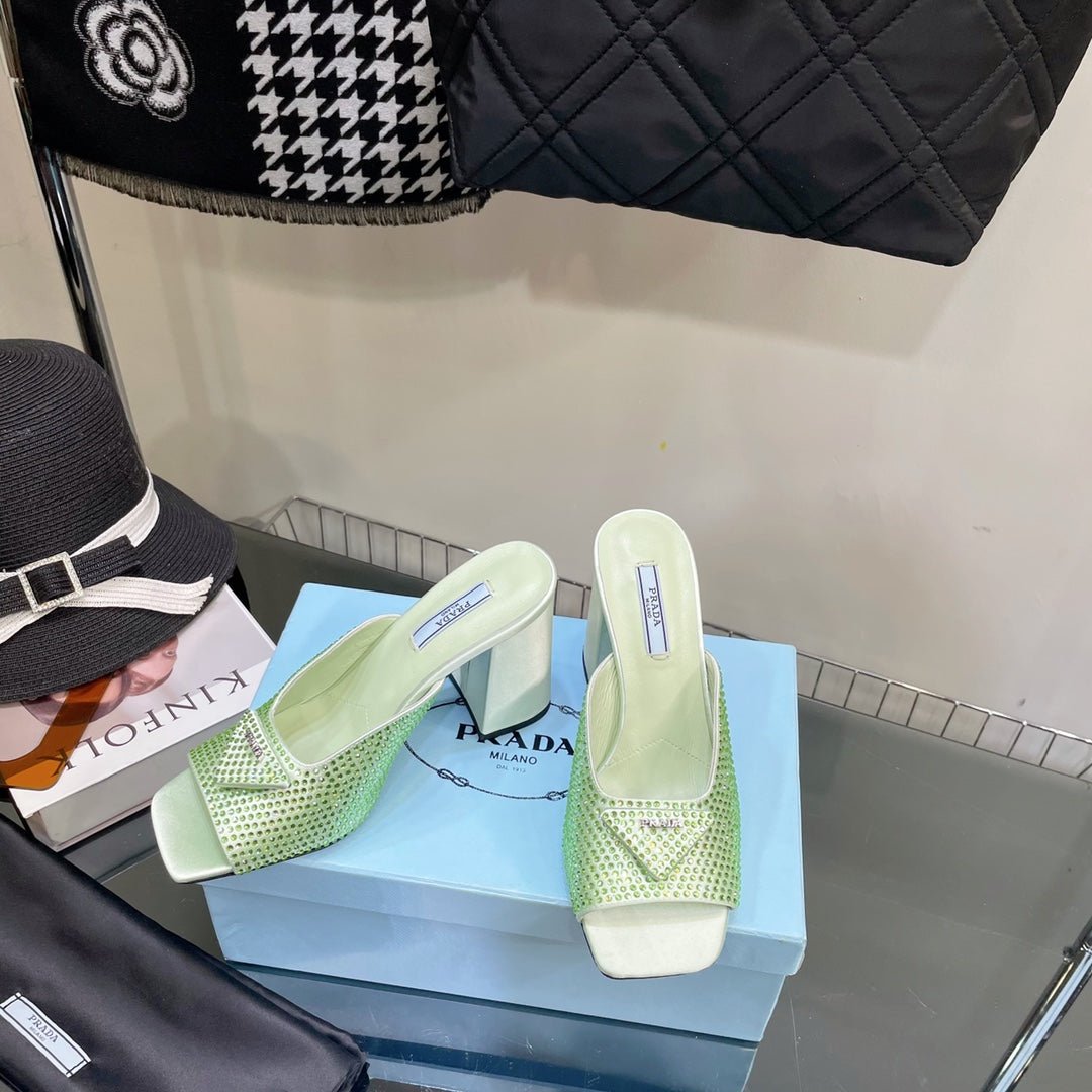 Sandalias de satén con plataforma y cristales PRADA