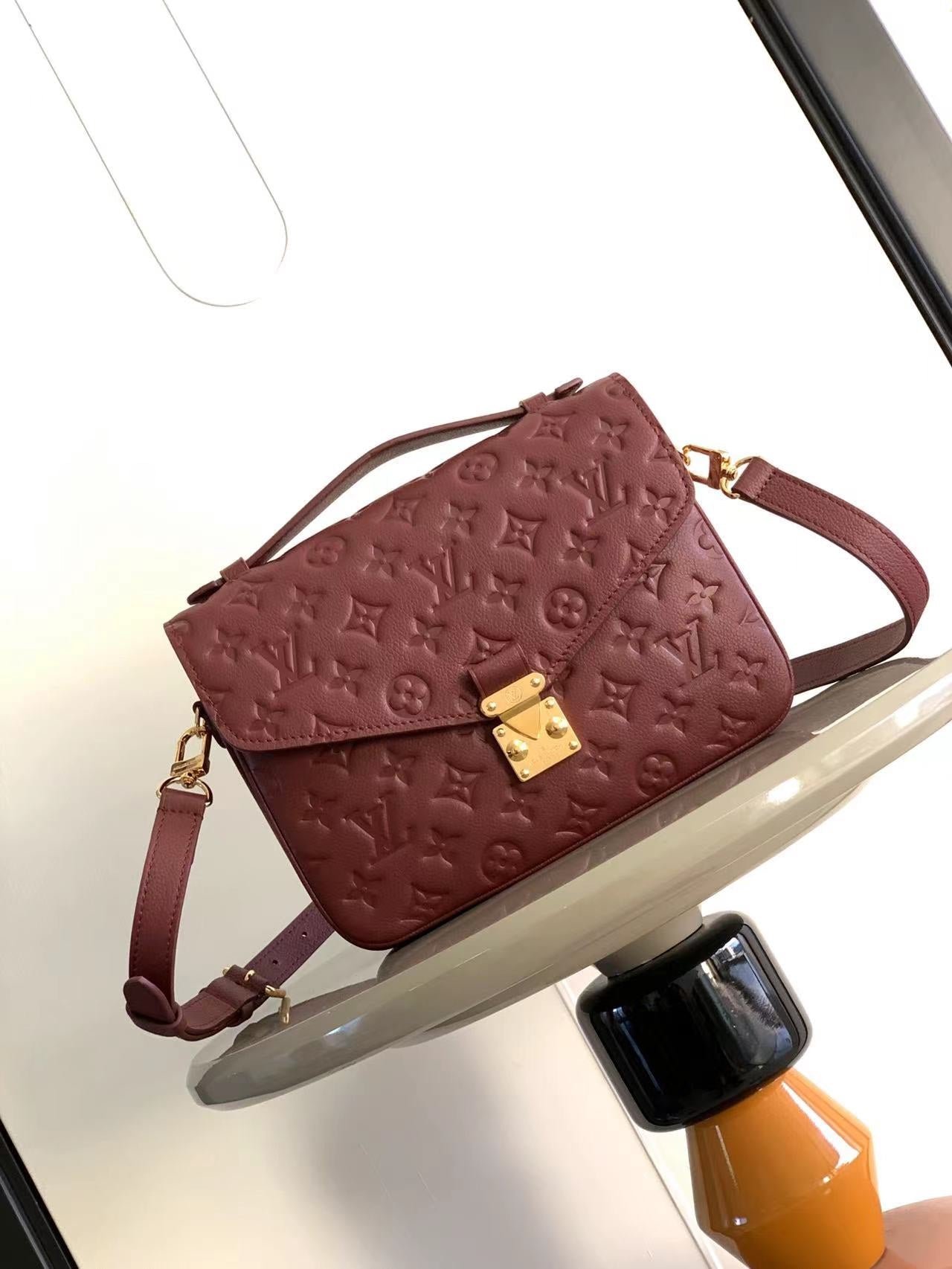 Bolso Pochette Metis Louis Vuitton