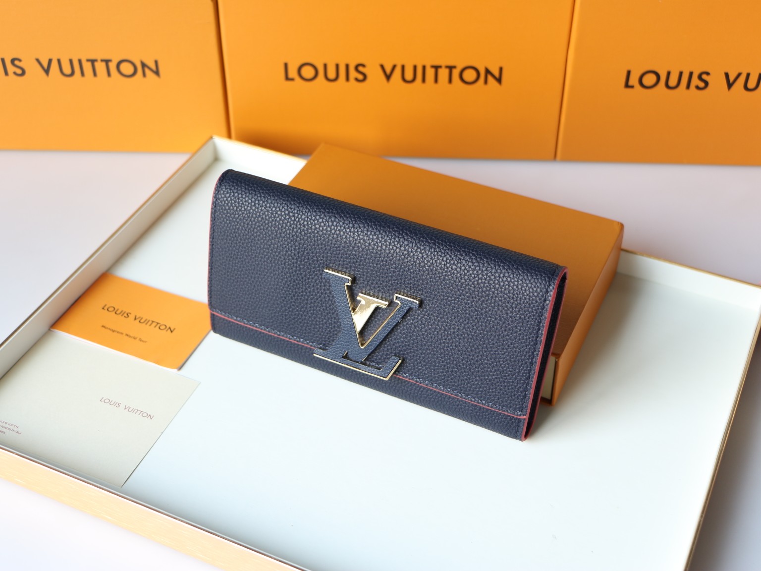 Cartera Capucines LOUIS VUITTON