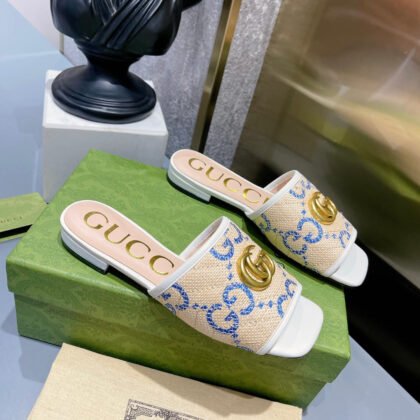 Sandalia de piel con Doble G Gucci
