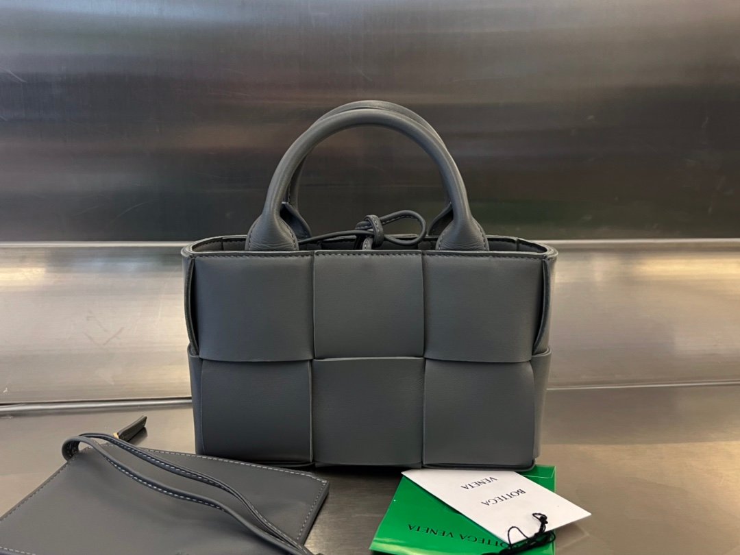 Bolso mini arco BOTTEGA VENETA