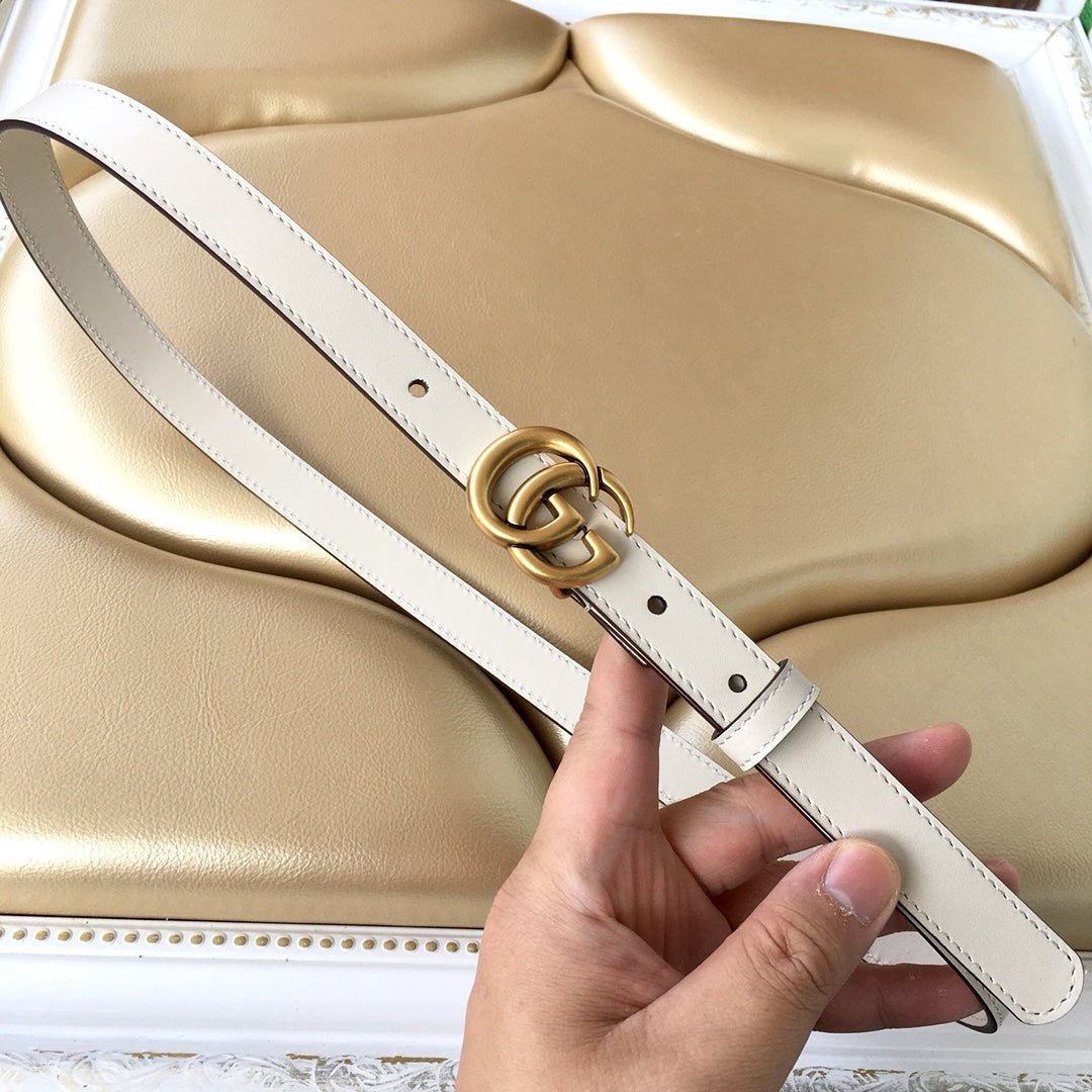Cinturón con hebilla doble G GUCCI