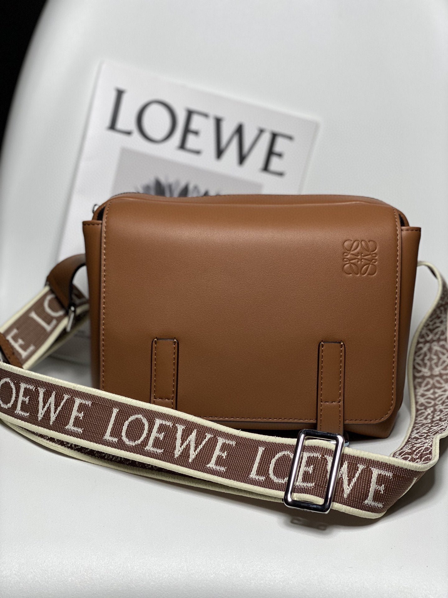 Bolso Military Messenger LOEWE