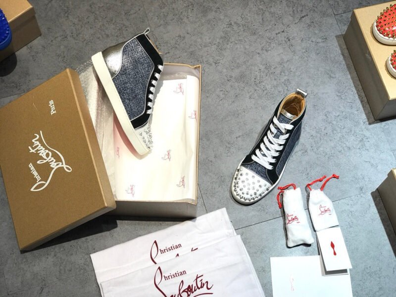 Lou Spikes CHRISTIAN LOUBOUTIN