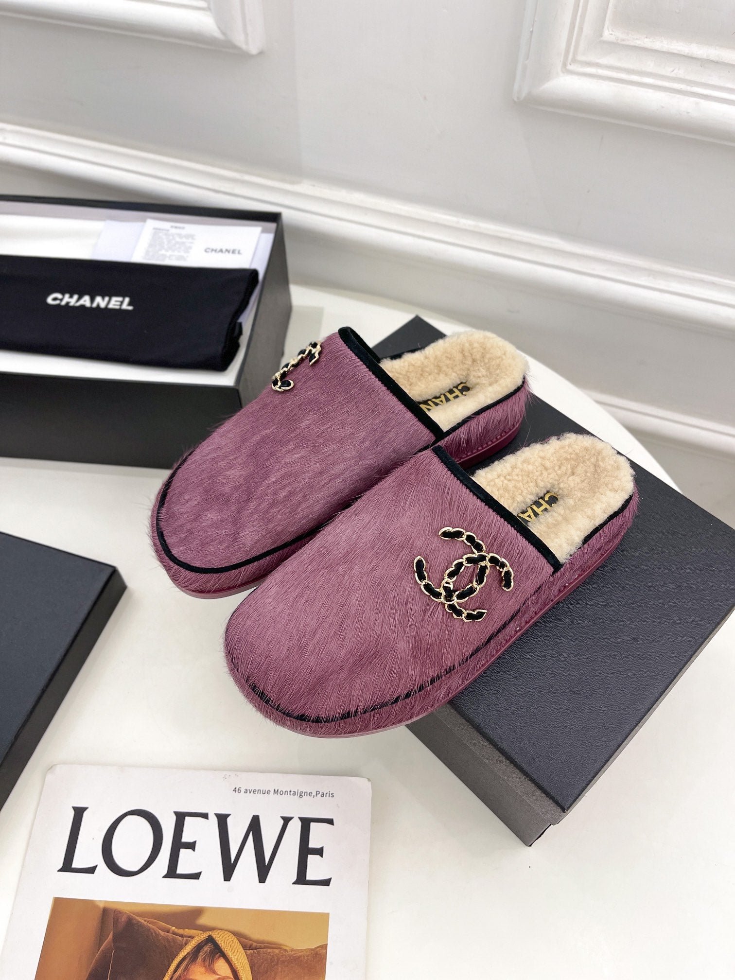 Chinelas Chanel