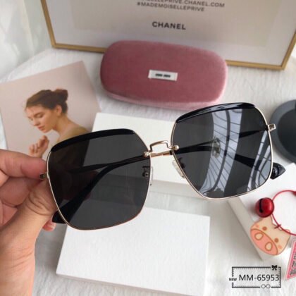 Gafas de sol cuadradas MIU MIU