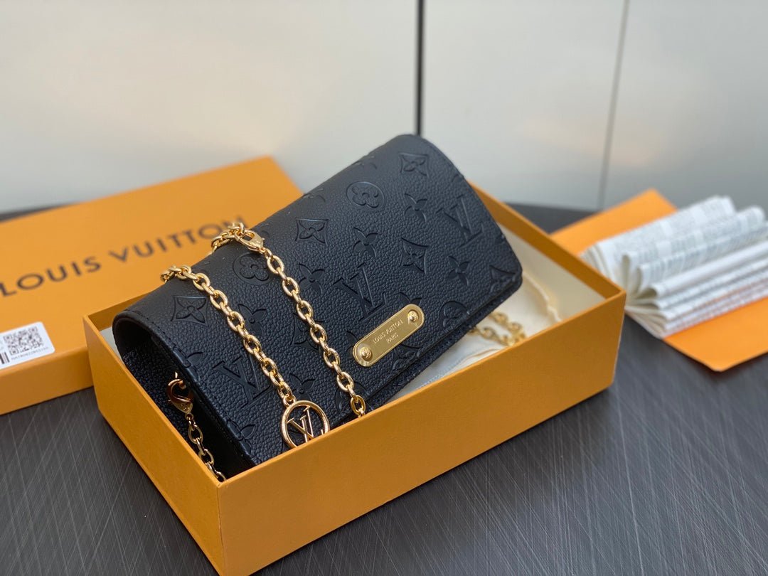 Cartera Lily con cadena Louis Vuitton