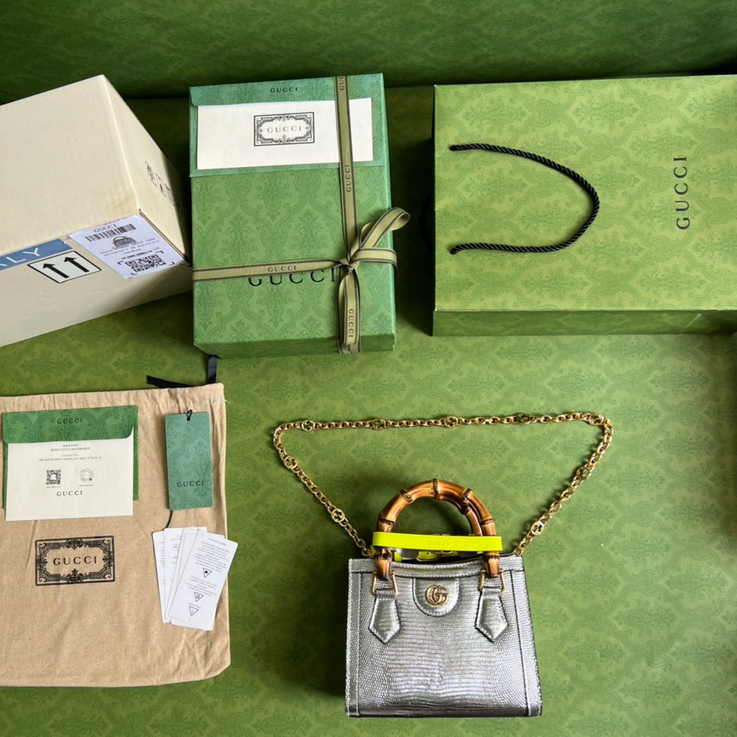 Minibolso Gucci Diana GUCCI