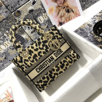 BOLSO MEDIANO LADY D-LITE DIOR