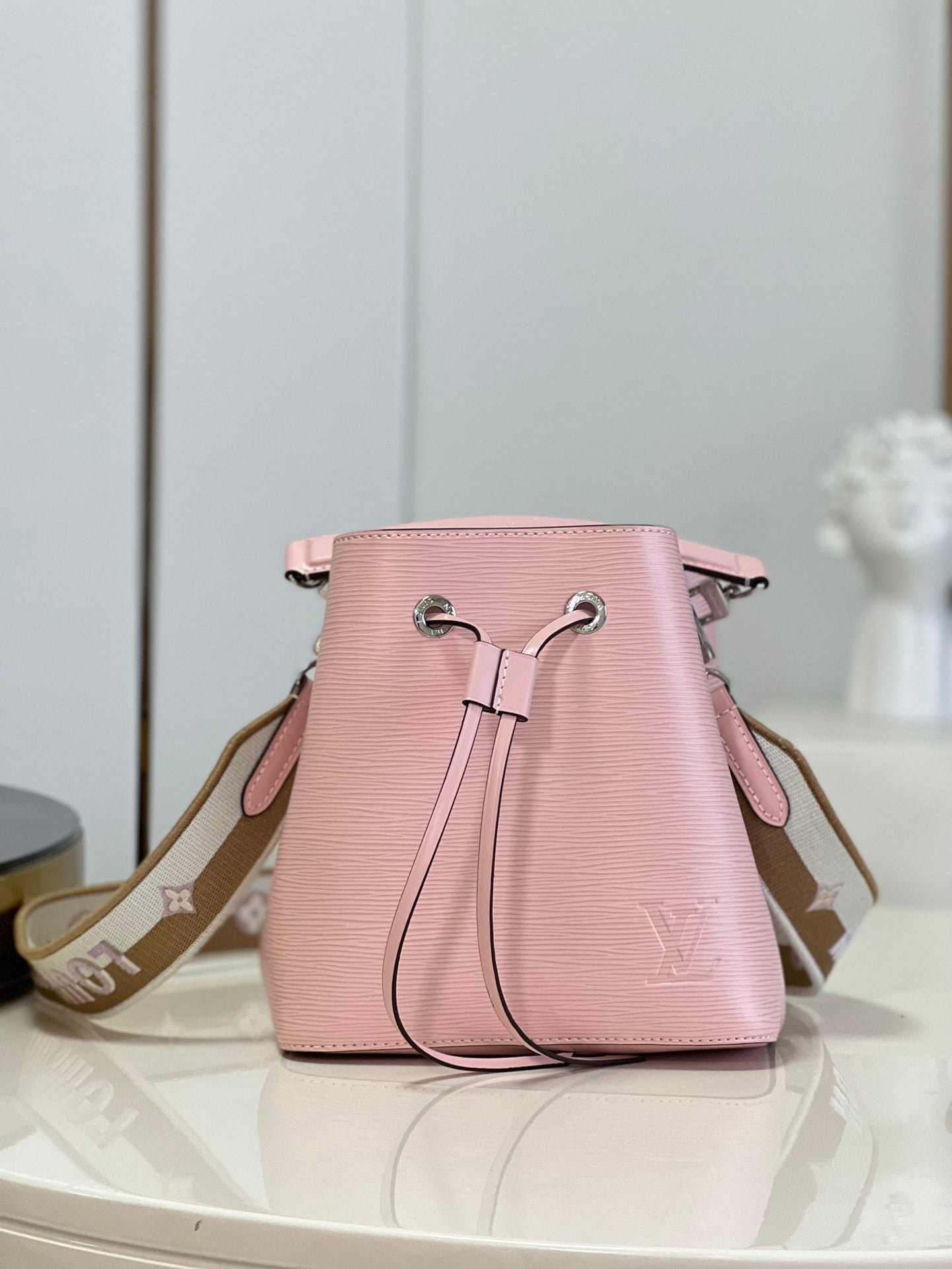 BOLSO NÉONOÉ MM Louis Vuitton