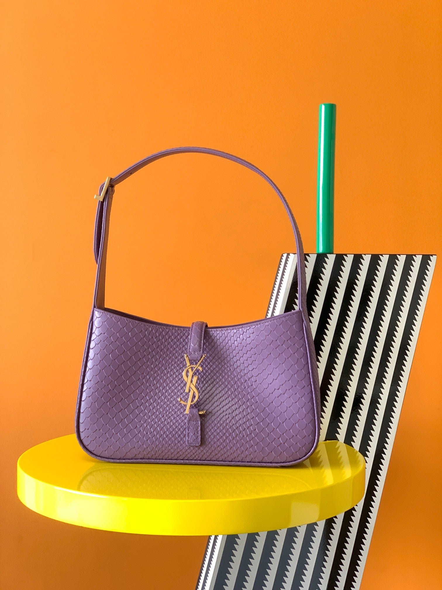 Bolso estilo hobo le 5 à 7 YSL