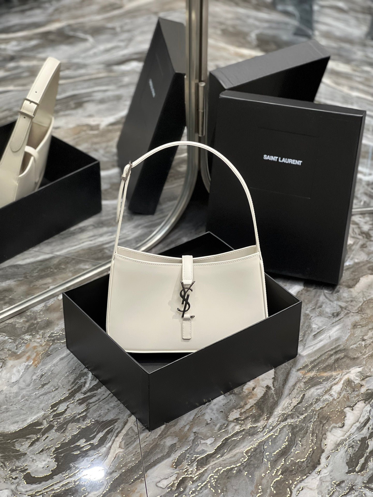 Bolso Hobo le 5 à 7 YSL