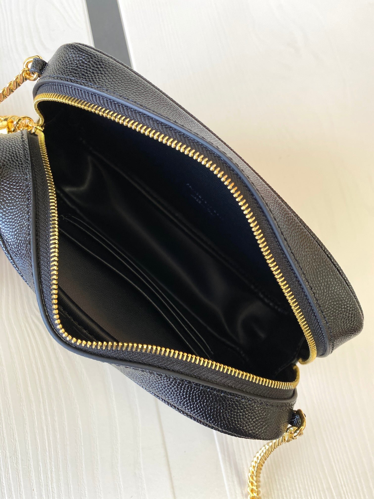 MINIBOLSO LOU DE PIEL ACOLCHADA YSL - Imagen 2