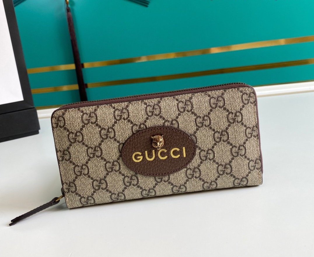 Cartera Neo Vintage GG Supreme con cremallera GUCCI