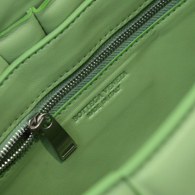 BOLSO CHAIN CASSETTE BOTTEGA VENETA - Image 8