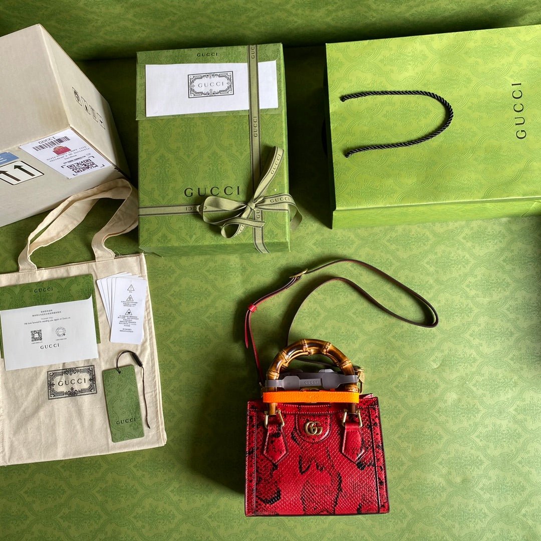 Minibolso tote de pitón Gucci Diana