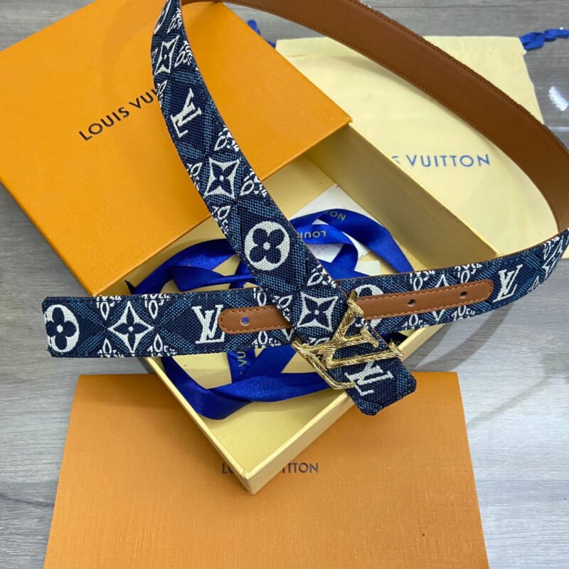 Cinturón reversible LV Initials LOUIS VUITTON - Imagen 5