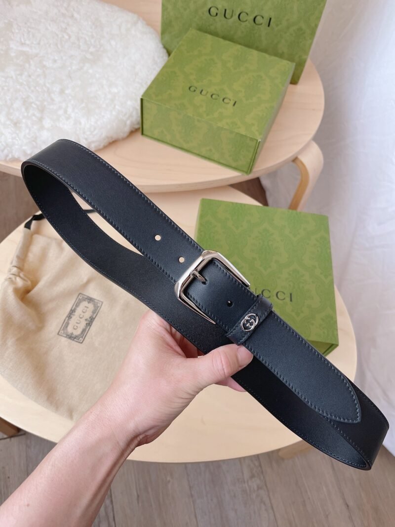 Cinturón con hebilla cuarada y GG Gucci - Imagen 10