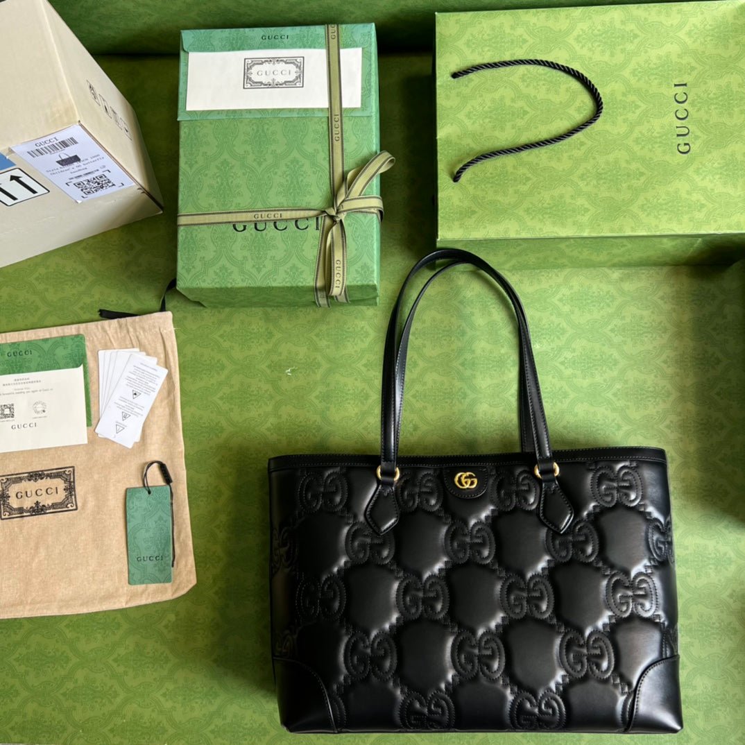 Bolso tote mediano de piel matelassé con GG Gucci