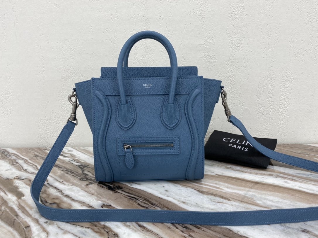 BOLSO LUGGAGE NANO DE PIEL MARTILLADA CELINE