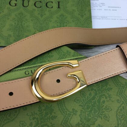 Cinturón con hebilla de G Gucci