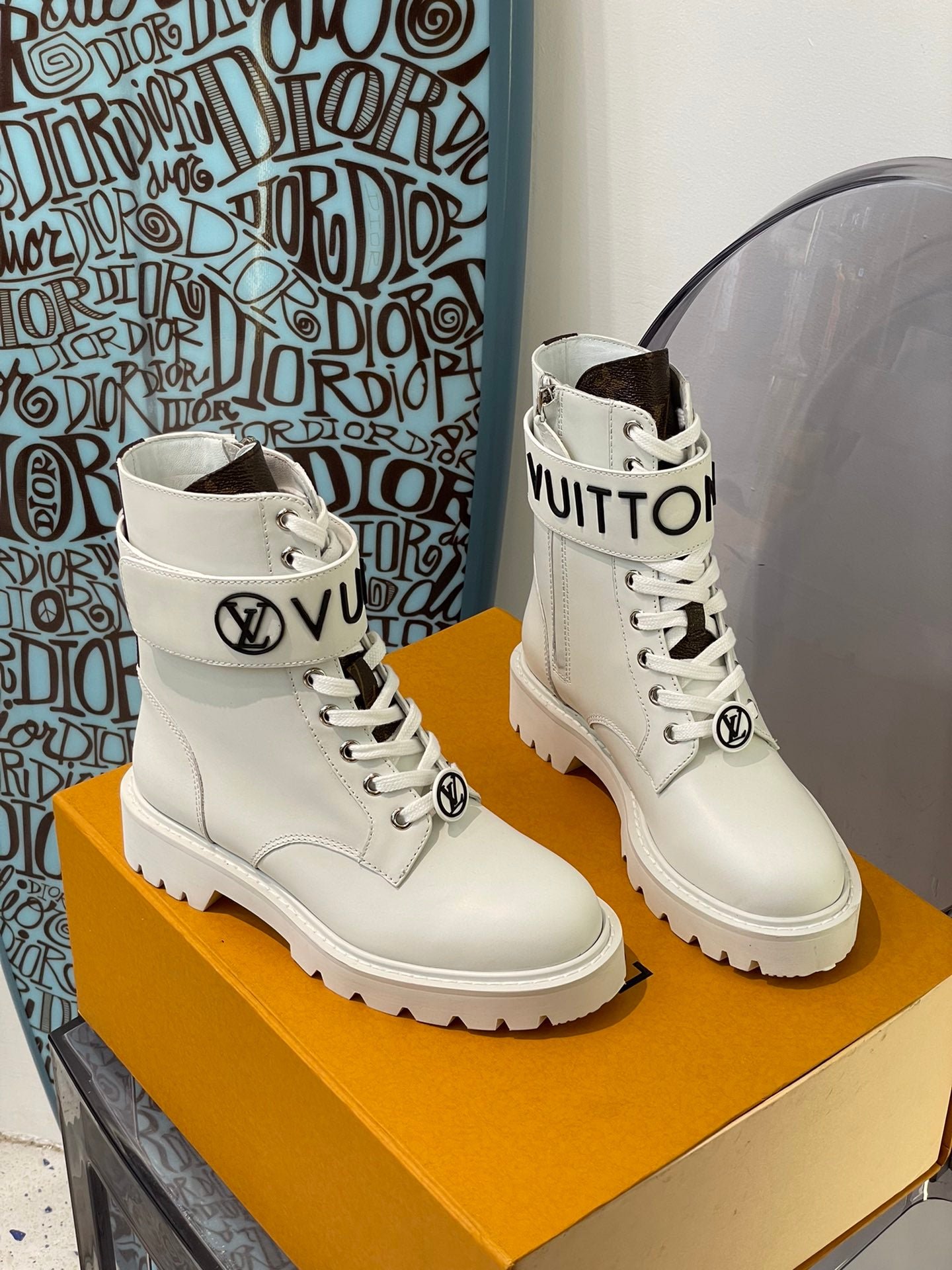 BOTA TERRITORY LOUIS VUITTON