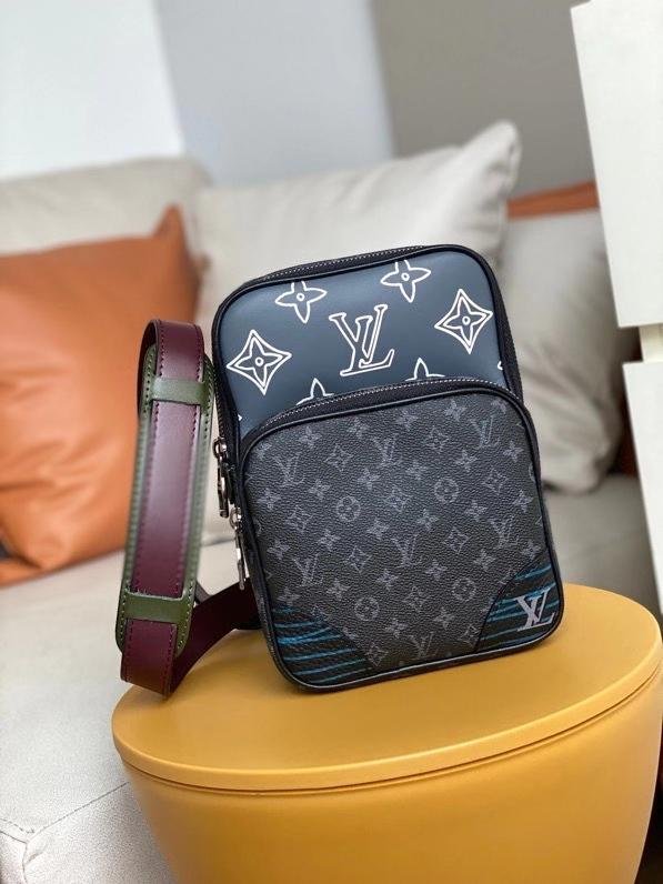 MOCHILA BANDOLERA AMAZONE Louis Vuitton