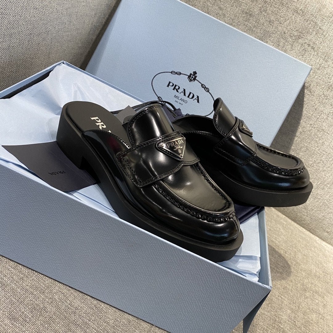 Mules de piel cepillada PRADA
