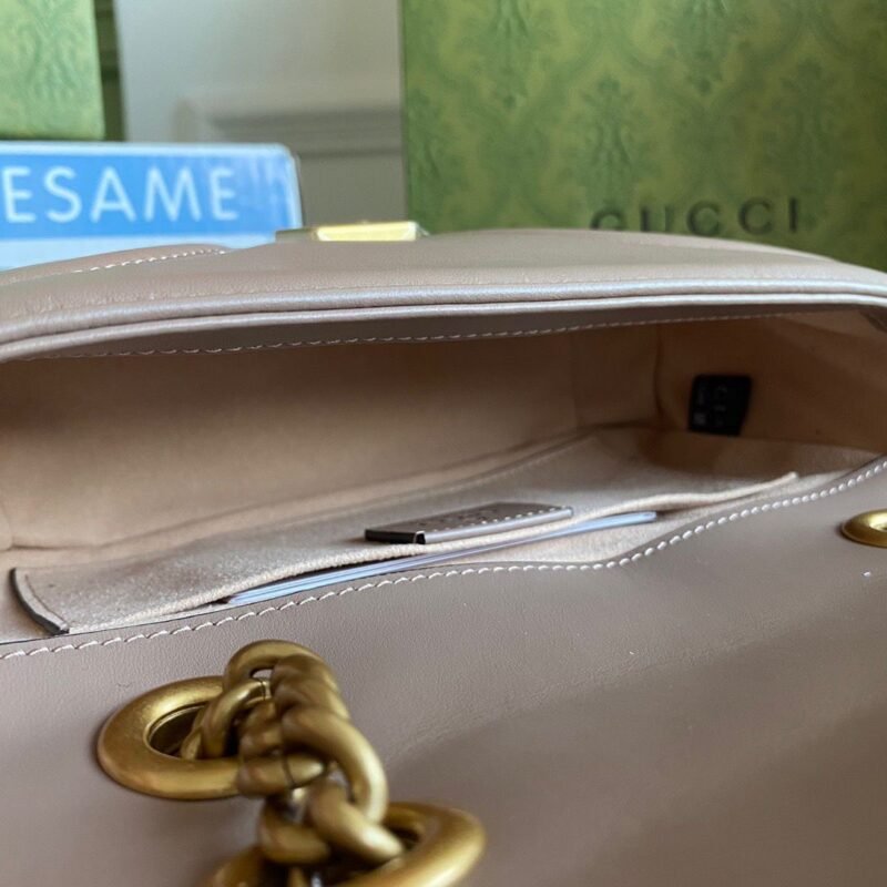 Minibolso GG Marmont de matelassé GUCCI - Imagen 8