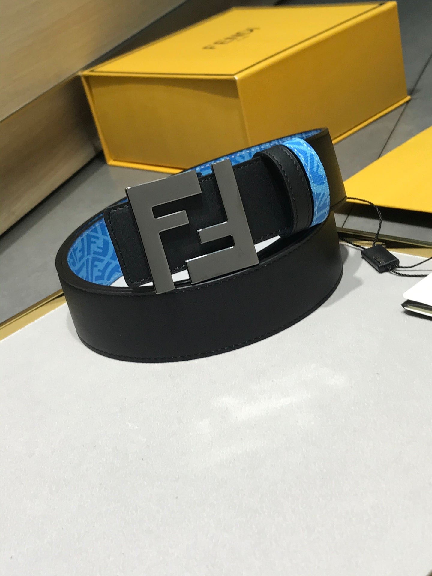 Cinturón Reversible FF FENDI