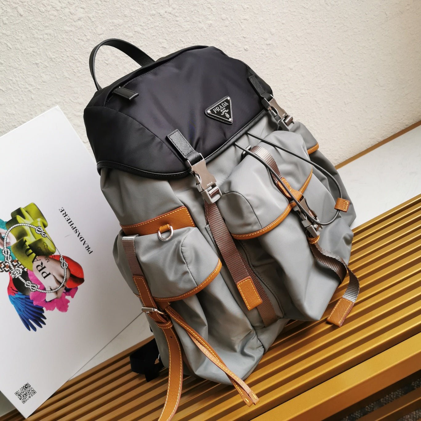Mochila pequeña de Re-Nylon PRADA