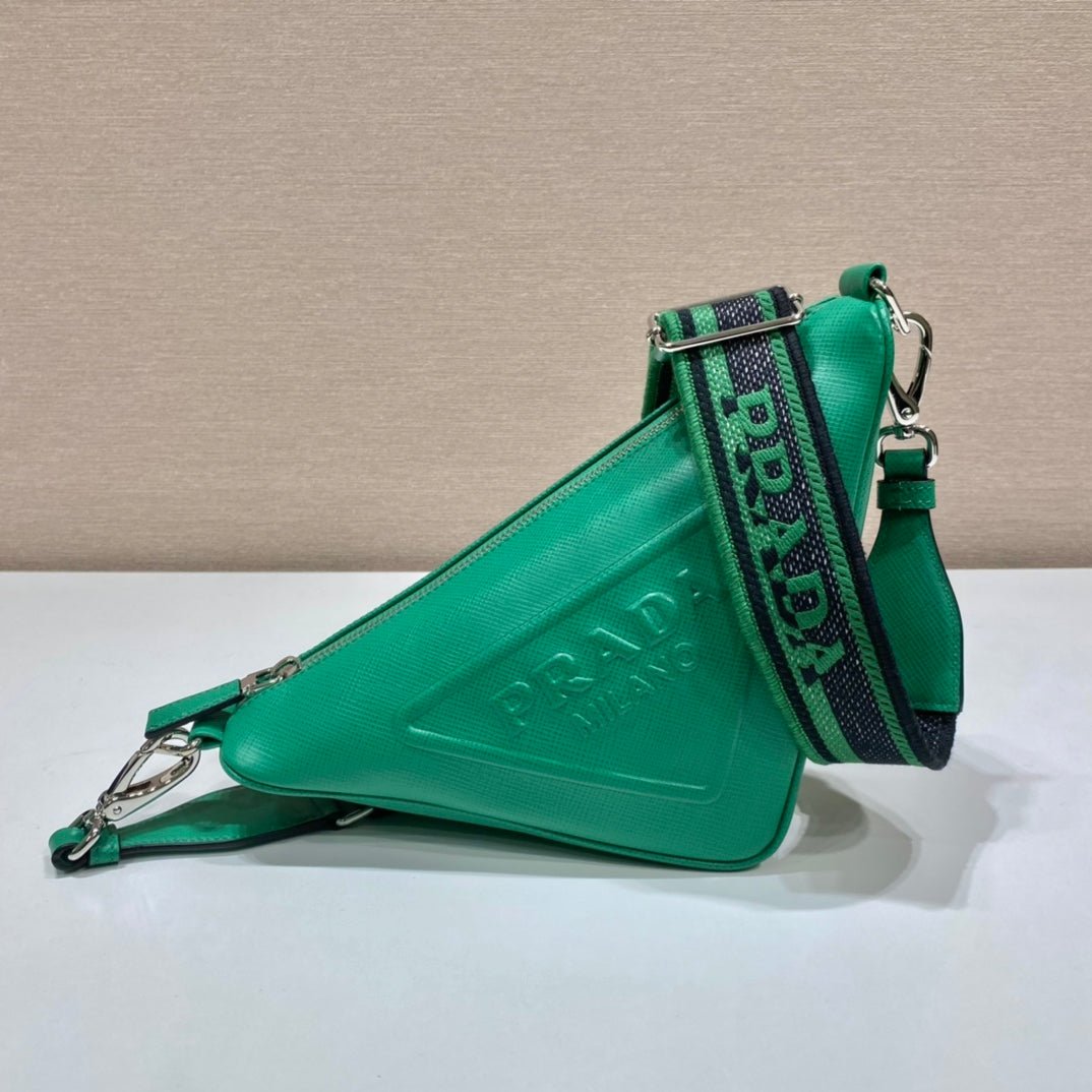 Pouch triangular PRADA