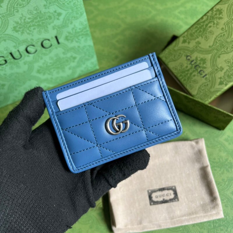 Tarjetero GG Marmont de matelassé GUCCI