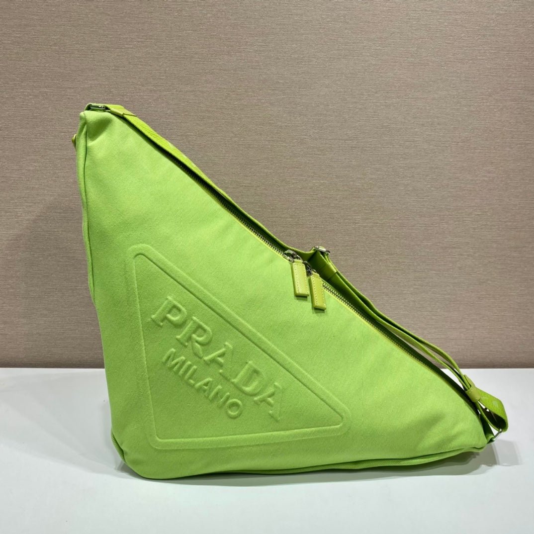 Pouch triangular PRADA