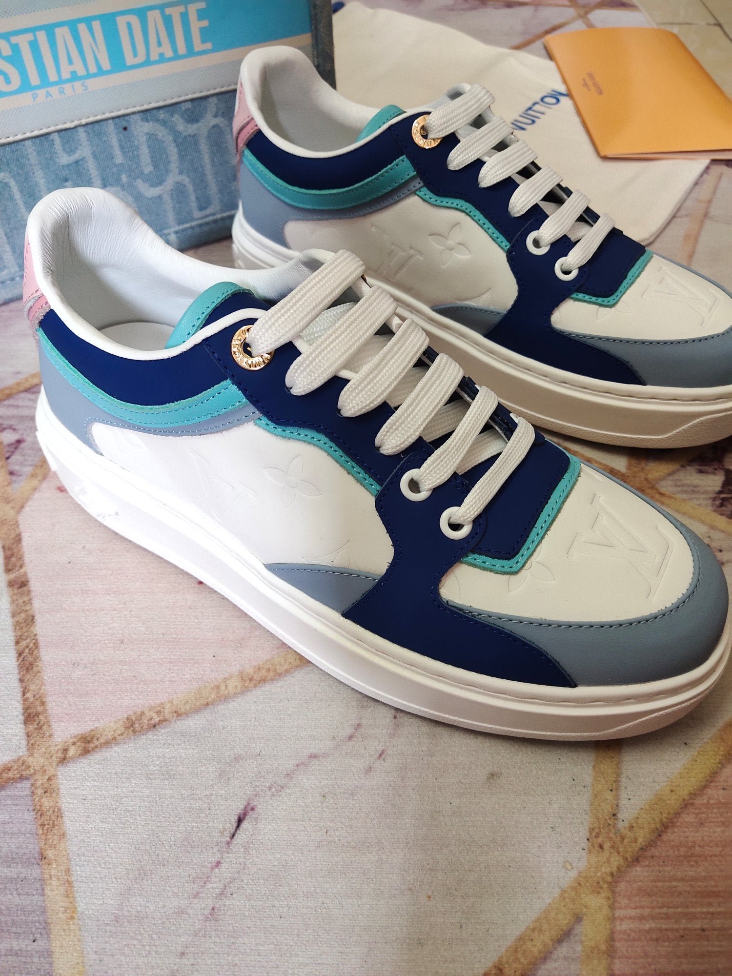 ZAPATILLA DEPORTIVA TIME OUT Louis Vuitton