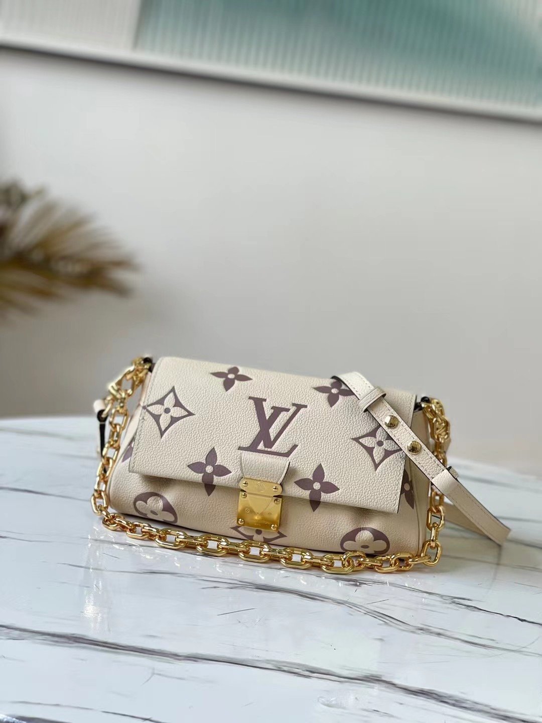 BOLSO FAVORITE Louis Vuitton
