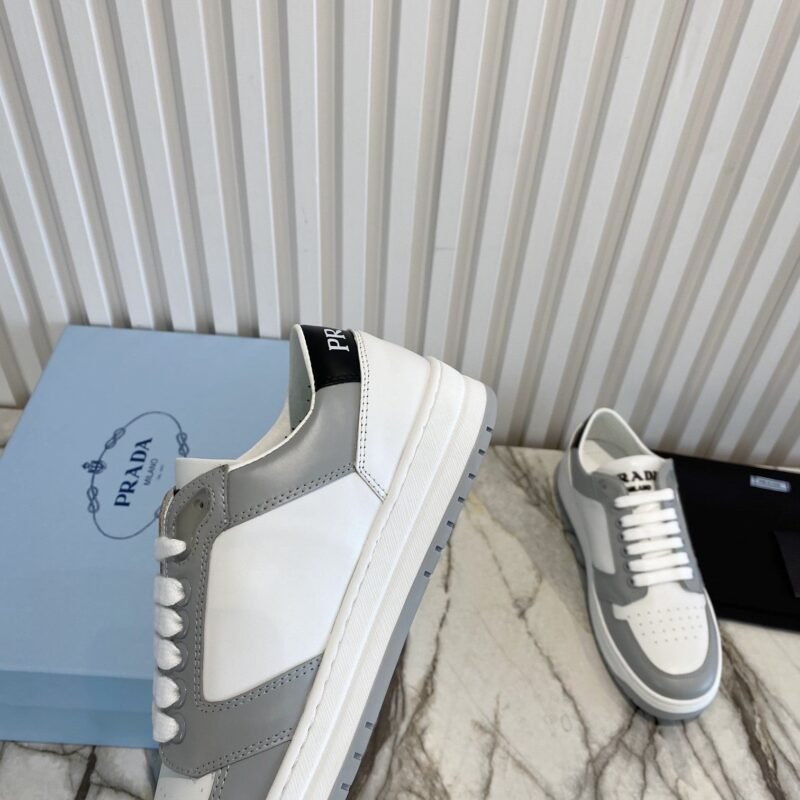 Zapatillas Downtown de piel perforada PRADA - Imagen 5